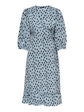Carica l'immagine nel visualizzatore di Gallery, Olivia 3/4 Wrap Midi Dress - Blue Fog - ONLY - Blue 7