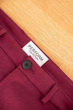 Carregar imagem no visualizador da galeria, The original Performance Pants Kids - Burgundy - TeeShoppen - Red 4