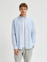 Load image into Gallery viewer, Rick Flex Shirt - Skyway Stripes - Selected Homme - Blue