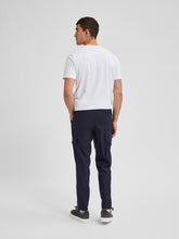 Cargar imagen en el visor de la galería, Reck Cargo Pants - Dark Sapphire - Selected Homme - Blue 3