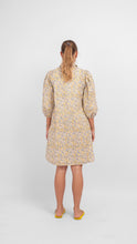 Charger l'image dans la galerie, Sofie Shirt Dress - Blue & Yellow Floral - Amis de Copenhague - Yellow 2