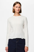 Cargar imagen en el visor de la galería, Marie O-Neck Poin Top - Cloud Dancer
