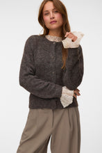 Carica l'immagine nel visualizzatore di Gallery, Novah O-Neck Button - Chocolate Torte Detail
