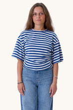 Cargar imagen en el visor de la galería, Pataya T-shirt - Blue/White
