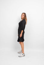 Carica l&#39;immagine nel visualizzatore di Gallery, Essi 3/4 Short Dress - Black
