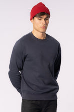 Load image into Gallery viewer, Knitted beanie - Red
