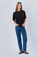 Cargar imagen en el visor de la galería, Heavy Boxfit Tee - Black
