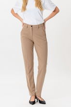 Charger l'image dans la galerie, The Original Performance Pants - Beige
