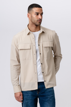 Carica l'immagine nel visualizzatore di Gallery, Silas Overshirt - Beige
