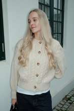 Load image into Gallery viewer, Botton Knit - Mid Grey
