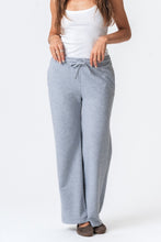 Cargar imagen en el visor de la galería, Sweatpants Wide - Grey Melange
