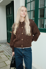 Load image into Gallery viewer, Botton Knit - Brown
