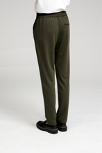Carregar imagem no visualizador da galeria, O original Performance Pants - Verde Escuro
