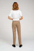 Carregar imagem no visualizador da galeria, O original Performance Pants - Bege escuro
