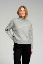Carica l&#39;immagine nel visualizzatore di Gallery, Jumper polo a maglia sovradimensionata - melange grigio chiaro

