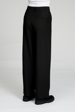 Cargar imagen en el visor de la galería, Pantalones clásicos de traje - Negro
