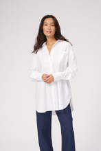 Carica l&#39;immagine nel visualizzatore di Gallery, Camicia oversize - bianco
