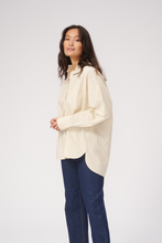 Carica l&#39;immagine nel visualizzatore di Gallery, Camicia rilassata - beige
