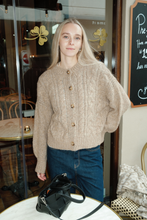 Load image into Gallery viewer, Botton Knit - Beige
