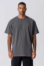Carica l'immagine nel visualizzatore di Gallery, Heavy Oversized T-shirt - Dark Grey
