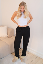 Charger l'image dans la galerie, Essential Sweatpants - Black
