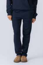 Carica l'immagine nel visualizzatore di Gallery, Essential Sweatpants - Navy
