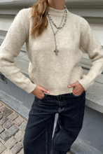 Cargar imagen en el visor de la galería, Azzurra Knit - Ecru
