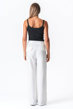 Cargar imagen en el visor de la galería, Emma Pants Loose - White
