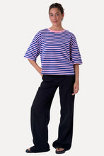 Cargar imagen en el visor de la galería, Zoe T-shirt - Blue/Light Pink
