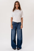 Carica l'immagine nel visualizzatore di Gallery, Serena Baggy Jeans - Medium Blue
