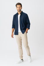 Carica l&#39;immagine nel visualizzatore di Gallery, L&#39;originale Performance Shirt Oxford - Navy Blazer
