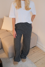 Cargar imagen en el visor de la galería, Ivy Knit Pants - Anthracite
