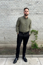 Carica l'immagine nel visualizzatore di Gallery, The Original Premium Performance Shirt - Olive
