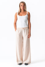 Carica l'immagine nel visualizzatore di Gallery, Mia Pants - Beige
