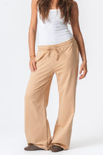 Charger l'image dans la galerie, Sweatpants Wide - Sand
