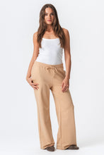 Charger l'image dans la galerie, Sweatpants Wide - Sand
