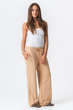 Charger l'image dans la galerie, Sweatpants Wide - Sand
