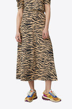 Load image into Gallery viewer, Vya Skirt - Bamboo
