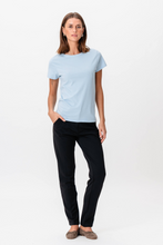 Carica l'immagine nel visualizzatore di Gallery, Basic T-shirt - Sky Blue

