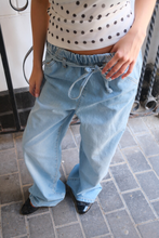Charger l'image dans la galerie, Alessia Baggy Jeans - Light Blue
