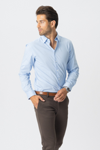 Charger l&#39;image dans la galerie, The Original Performance Shirt - Light Blue
