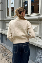 Cargar imagen en el visor de la galería, Azzurra Knit - Ecru
