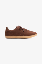 Load image into Gallery viewer, Noah Sneaker - Brown
