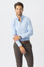Charger l&#39;image dans la galerie, The Original Performance Shirt - Light Blue
