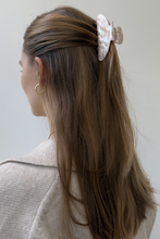 Load image into Gallery viewer, Hair Clip - White
