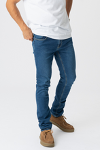 Afbeelding in Gallery-weergave laden, Het origineel Performance Jeans (slank) - Medium Blauwe denim
