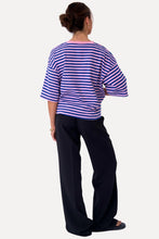 Cargar imagen en el visor de la galería, Zoe T-shirt - Blue/Light Pink
