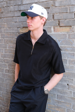 Carica l'immagine nel visualizzatore di Gallery, Enzo Short Sleeve Half Zip - Black
