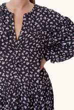 Charger l'image dans la galerie, Robe Amelia - Black Flowed
