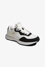 Load image into Gallery viewer, Classic Runner - White/Black
